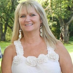 Meet your Posher, Lori